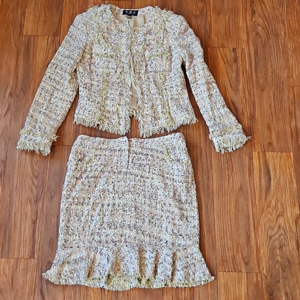 ABS Allen Schwartz Textured Tweed Suit in Cream and Green
